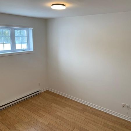 Logement 5 1/2 à louer - Photo 4