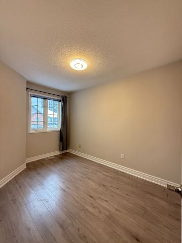 For Lease - 180 Forum Drive Unit# 25, Mississauga, Ontario - Photo 3