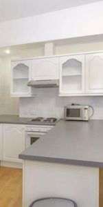 3 bedroom apartment to rent - Photo 3