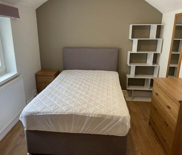 4 bedroom house to rent - Photo 2