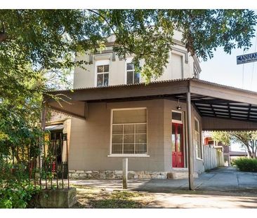 Classic Home & Business - Photo 3