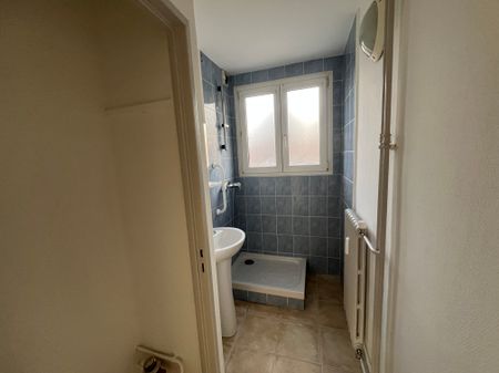 Location - Appartement T4 - 67 m² - Pont-de-Roide-Vermondans - Photo 4