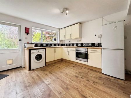 3 bedroom terraced house to rent - Photo 2