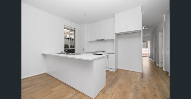 Spacious, Stylish & Brand-New – Family Living at Its Best - Photo 1