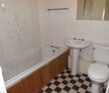 Heathfield - Photo 2