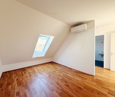 Großzügige 2-Zimmer-Dachgeschosswohnung mit sonniger Terrasse! - Photo 5