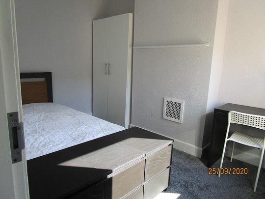 3 bedroom terraced house to rent - Photo 1