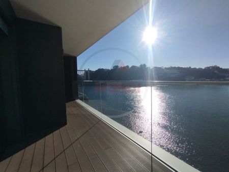 3 room luxury Apartment for rent in Marginal, Porto, Distrito do Porto - Photo 2