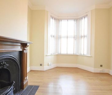 4 bedroom terraced house to rent - Photo 2
