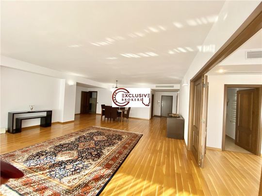 Spacious apartment/Exclusive area/2 parking/ - Photo 1