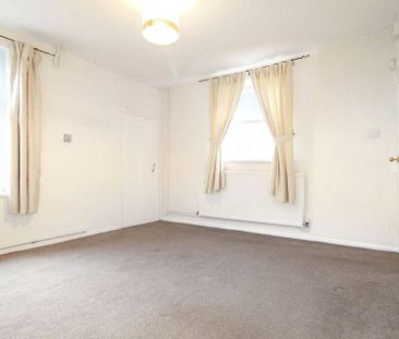 2 bedroom end of terrace house to rent - Photo 2