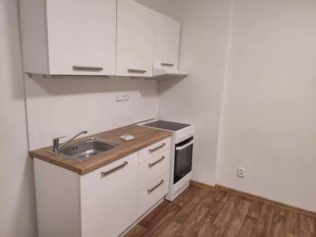 Pronájem bytu 1+kk v Libochovicích - Fotografie 3