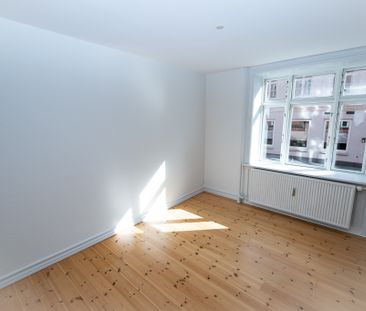 Moderne 2 værelses lejlighed med lys og luft i Aalborg - Photo 2