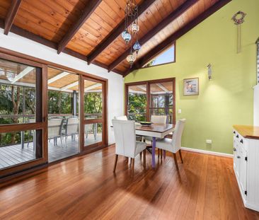 Unique 4-Bedroom Buderim Home with Tree-House Feel & Beautiful Bush... - Photo 3