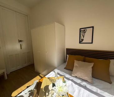 Calle de Trafalgar, Madrid, Community of Madrid 28010 - Photo 5