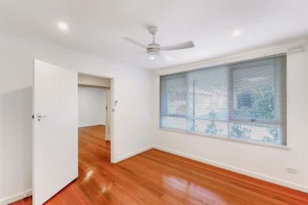 2 Bed, 1 Bath - Photo 3