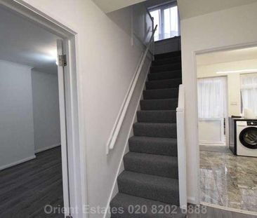 Sturgess Ave, Hendon Central, NW4 - Photo 3