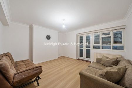 4 bedroom flat to rent - Photo 5