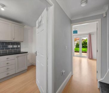 3 bedroom semi-detached house to rent - Photo 6