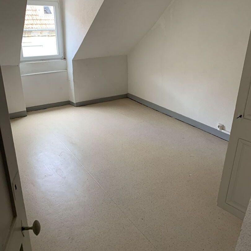 Appartement avec chambre séparée au centre ville de Vesoul - Photo 1