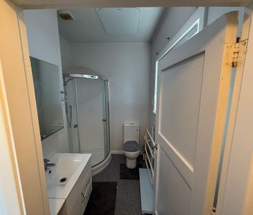 Ready to move in -Epuni Two Bedroom Furnished Home - Photo 5