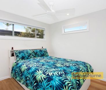 MODERN LIVING - Photo 2