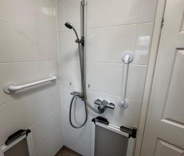 2 bedroom flat to rent - Photo 6