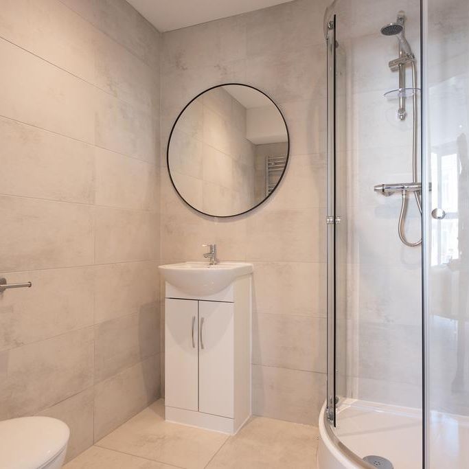 6 bedroom house of multiple occupation to rent - Photo 1