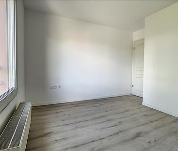 3 pièces - 62,1 m² - 1er étage - Colocation non autorisée - Photo 2