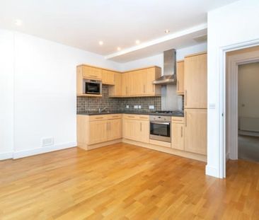 1 Bed Flat, Manor Park, SE13 - Photo 3