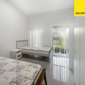 All Bills Included - Furnished - Photo 3