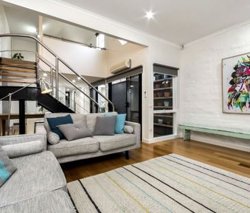CHARMING LOFT STYLE HOME IN PRIME LOCATION! - Photo 3