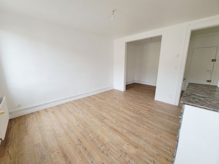 Location Appartement 3 pièces 68m² - Photo 2