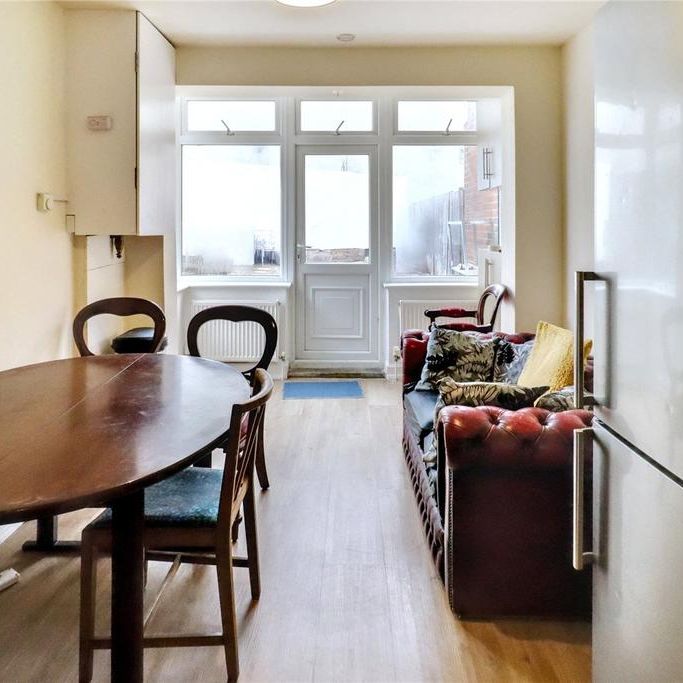 5 bedroom house to rent - Photo 1