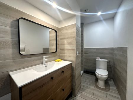 Location Appartement 4 pièces 80m² - Photo 4