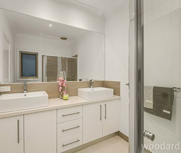 Modern Single-Level Home with Street Frontage in Doncaster East - Photo 6