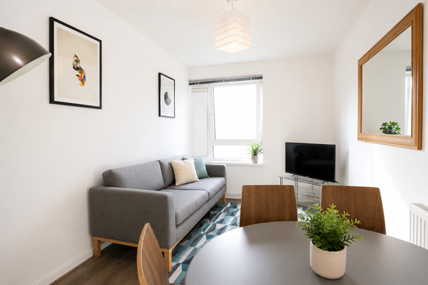 Langdon House – Room 1 - Photo 1