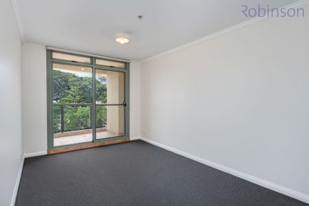 Contemporary one bedroom apartment located on 2nd floor of 'Essington Apartments' - Photo 2