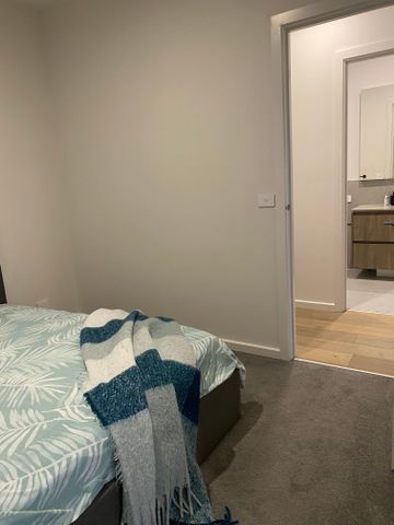 Cranbourne South - Photo 4