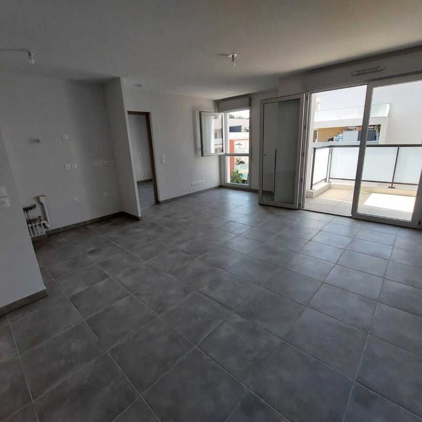 location Appartement T2 DE 45.2m² À NIMES - Photo 1