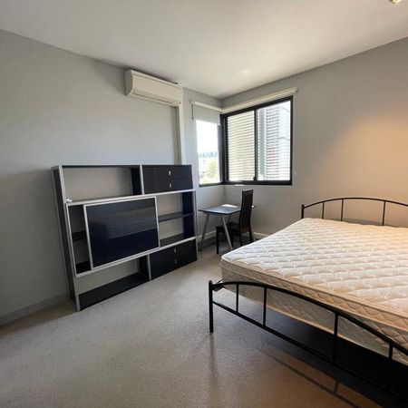 Fully furnished luxury 3 bedroom in the heart of Zetland - Photo 3