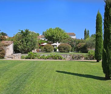 Propriété avec vue , 6 chambres, village de Saint Rémy de Provence ... - Photo 3