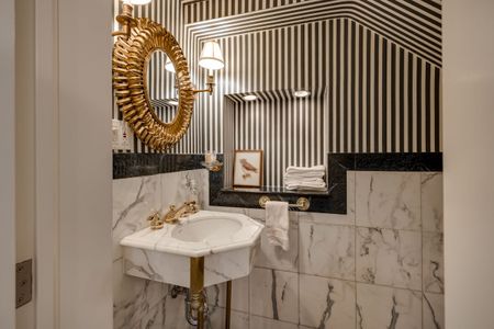 For Lease - 173 Balmoral Avenue, Toronto, Ontario - Photo 3