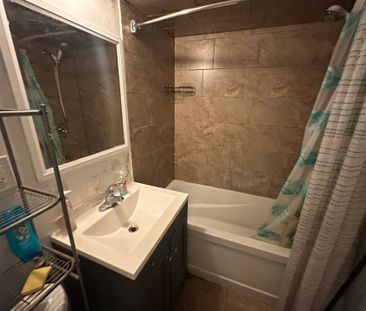 For Lease - 9 Valmount Avenue, Toronto, Ontario - Photo 6