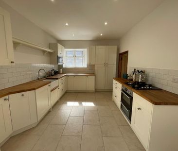 3 bedroom detached house to rent - Photo 5