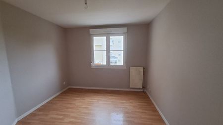 Location appartement T4 83.16m² à Reims (51100) Loyer CC * : 850.23 € Réf : ER.30439 - Photo 4