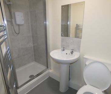 Park Road, Flat 6 - Photo 1