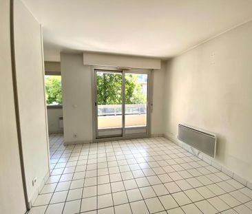 Location Appartement 1 pièce 25m² ANNECY 74000 - Photo 6