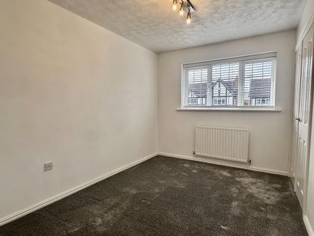 4 bedroom detached house to rent - Photo 3