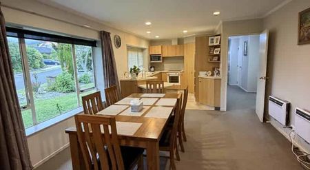 Large Family Home In Quiet Area of Richmond - Photo 5